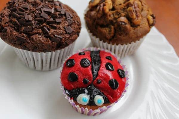 ladybird cupcakes with muffins