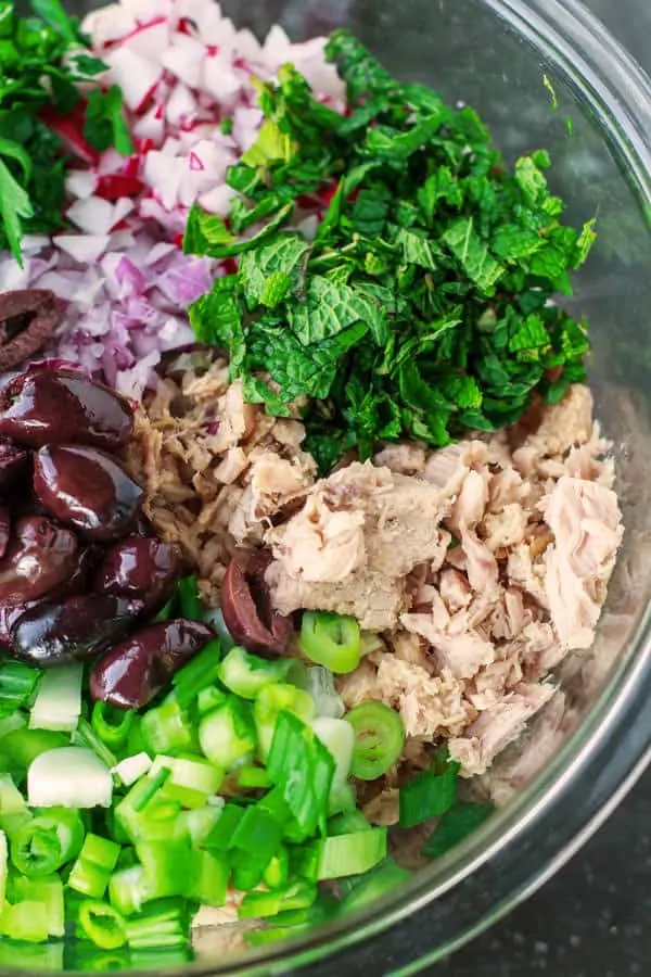 Mediterranean-Tuna-Salad Chopped