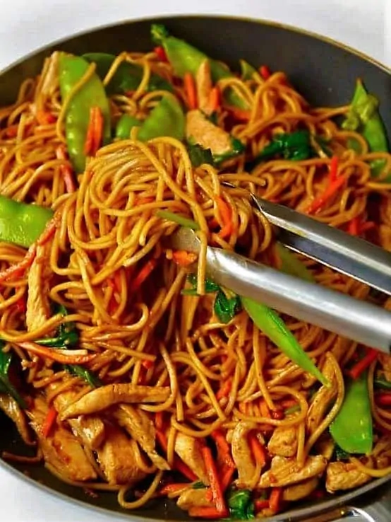 Easy Chicken Lo Mein at home